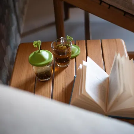 Floria Glamping Garden مكان تخييم لابين