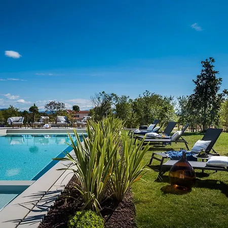 مكان تخييم Floria Glamping Garden