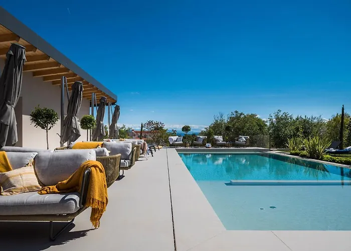 Parque de Campismo Floria Glamping Garden 4*
