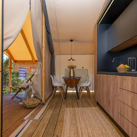 Floria Glamping Garden 4* Labin (Istria)