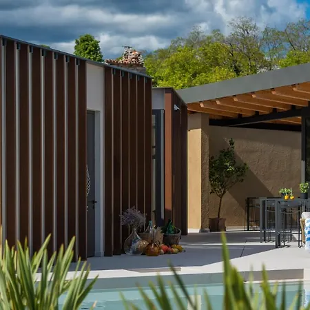 Κάμπινγκ Floria Glamping Garden 4*