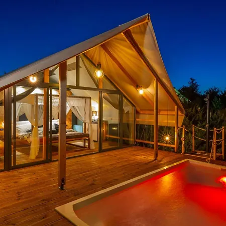 Floria Glamping Garden