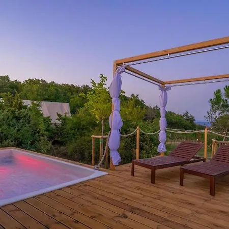 Κάμπινγκ Floria Glamping Garden 4*