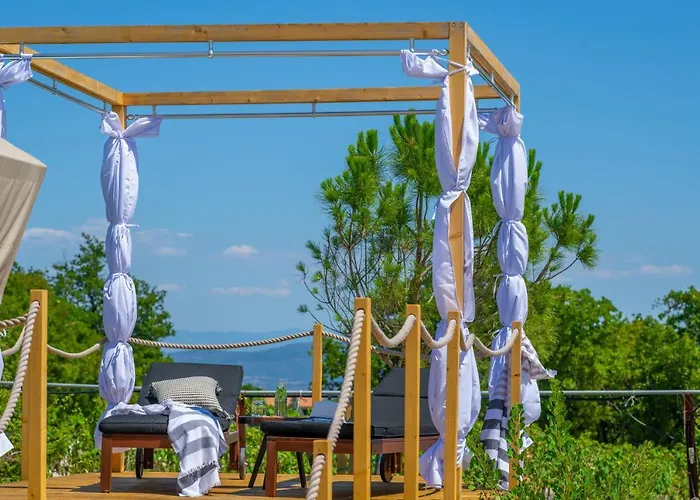 Floria Glamping Garden 4*
