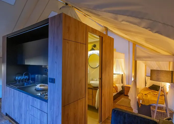 Floria Glamping Garden